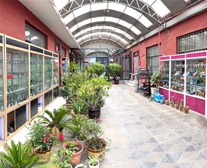 產(chǎn)品展柜